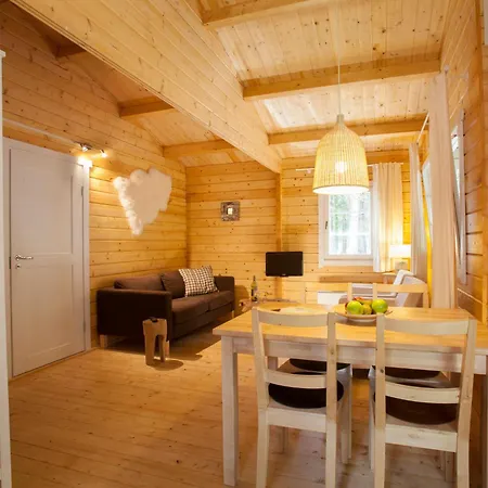 Tatil parkı Rcn De Flaasbloem 5*