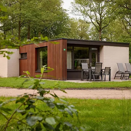 Rcn De Flaasbloem Vakantiepark 5*