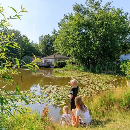 홀리데이파크 Rcn De Flaasbloem 5*